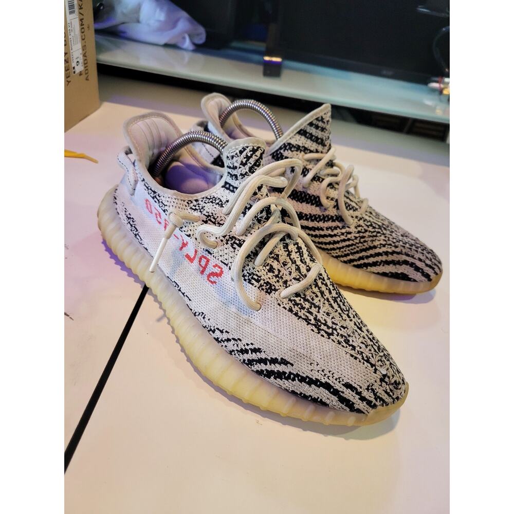 adidas Yeezy Boost 350 V2 CP9654 Zebra Men’s Size 9.5